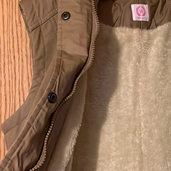 Lined vest - Picture 2 of 3